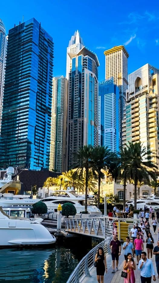迪拜码头阳光下的绝美风光,你心中的梦想度假地是哪里?封面图