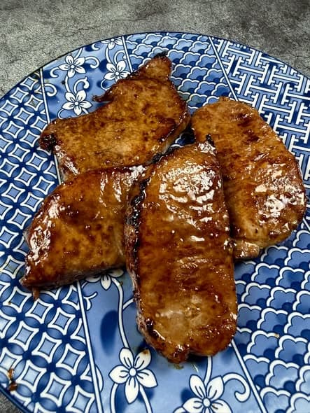 免腌过夜!零失败蒜香酱油煎猪排,鲜嫩多汁超下饭封面图