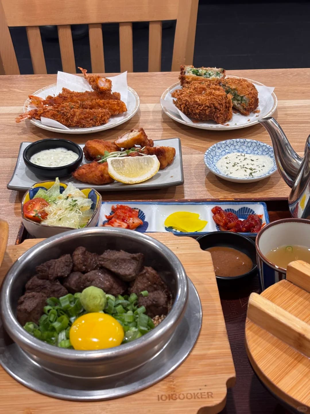 韩国50+分店DAMSOT登陆LA,招牌鳗鱼釜饭与锅巴吃法全解析封面图