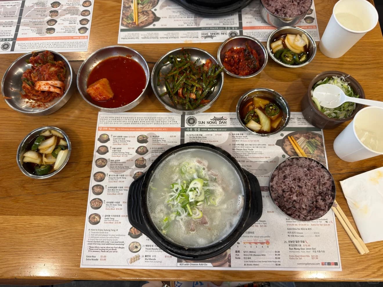 洛杉矶韩国城老牌汤店Sun Nong Dan:雪浓汤配紫米饭,暖胃又实在封面图