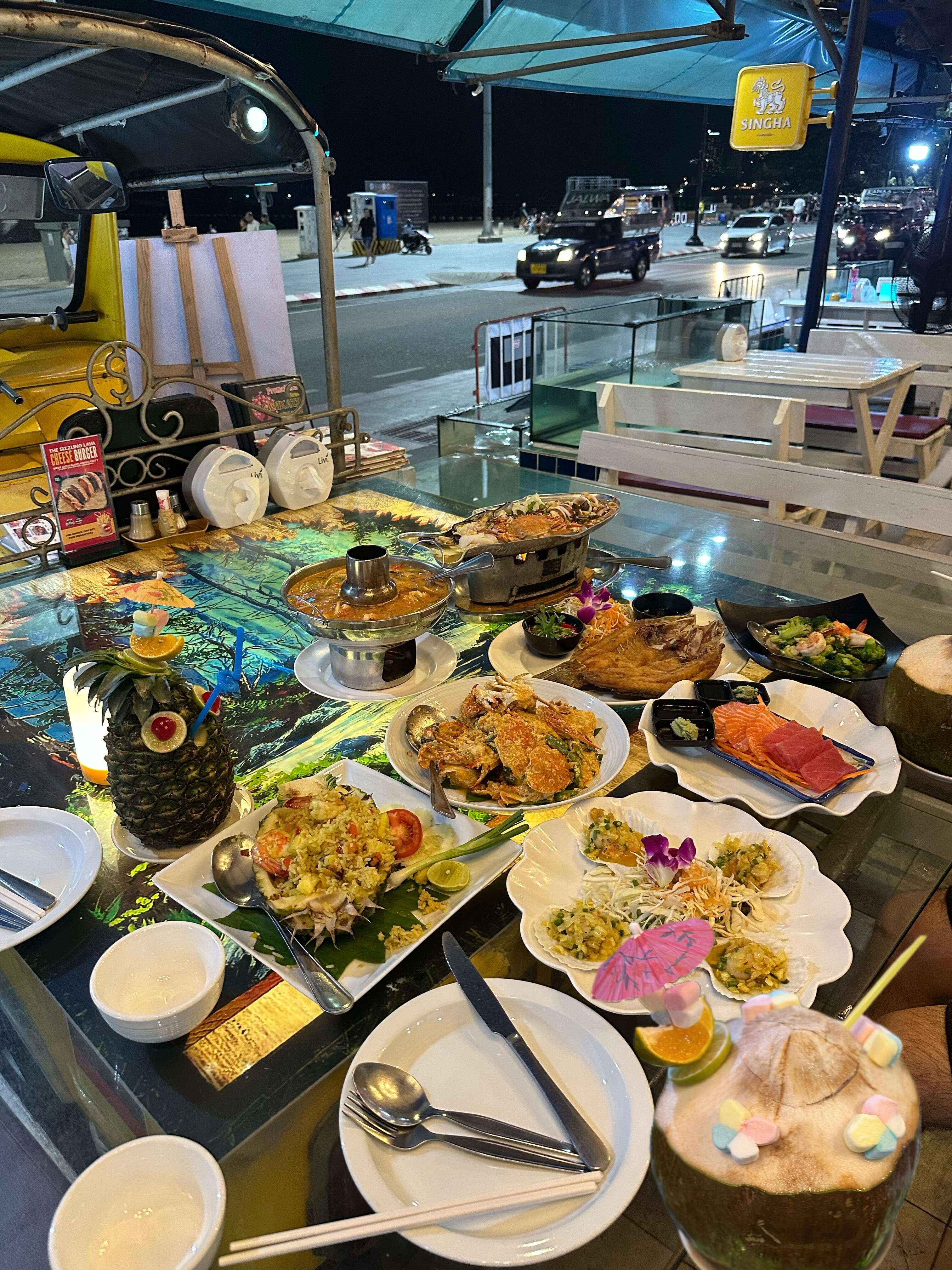 🇹🇭芭提雅!本地朋友带我说吃点当地特色…封面图
